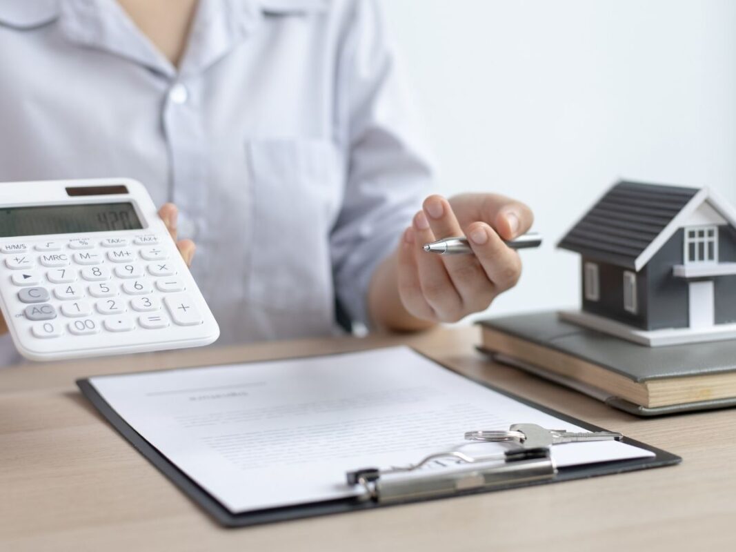 Kira gelir vergisi, gayrimenkulden elde edilen gelirler üzerinden alınan bir vergi türüdür.