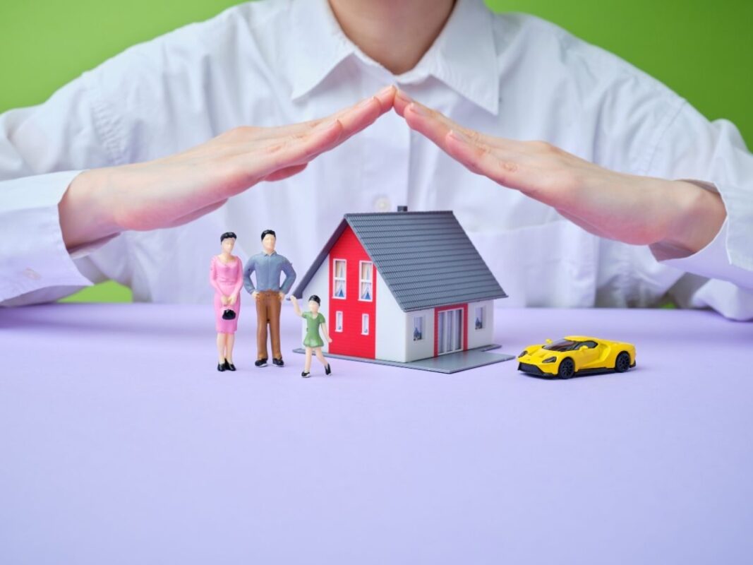 Zorunlu Deprem Sigortası (DASK), deprem sonucu meydana gelebilecek hasarlara karşı konut ve iş yerlerinin tazmin edilmesini sağlayan bir sigorta türüdür.